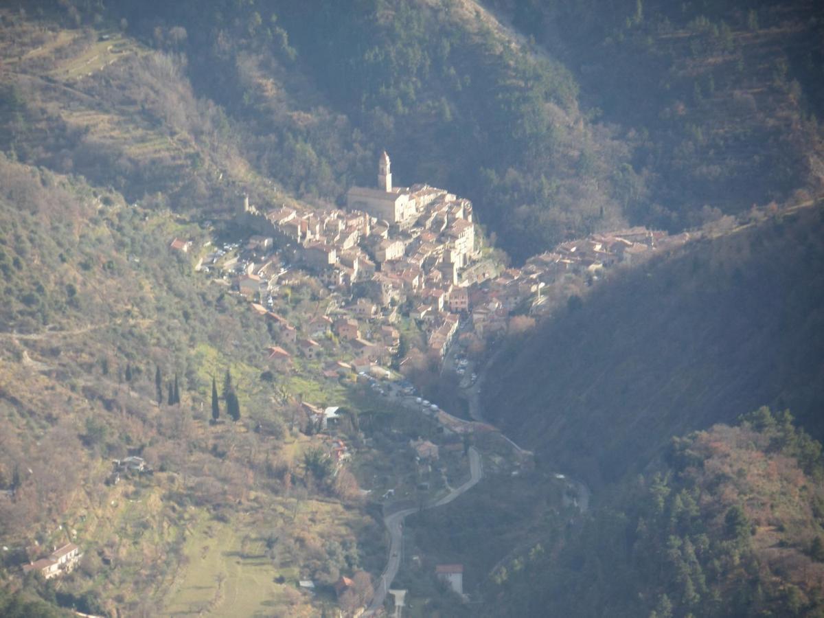 Gite Des Remparts Lucéram Exteriér fotografie