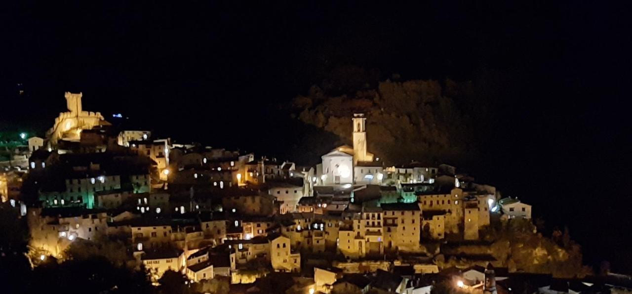 Gite Des Remparts Lucéram Exteriér fotografie