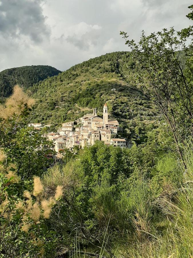 Gite Des Remparts Lucéram Exteriér fotografie